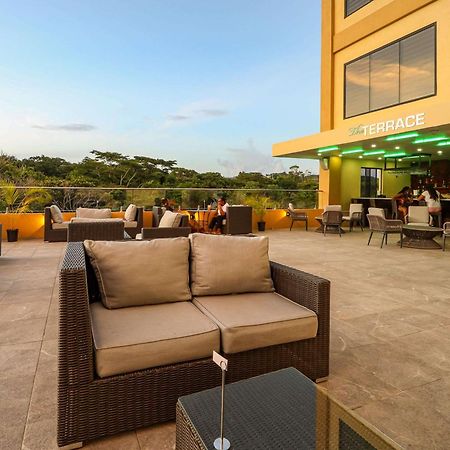 Comfort Inn & Suites Tobago Signal Hill Exterior foto