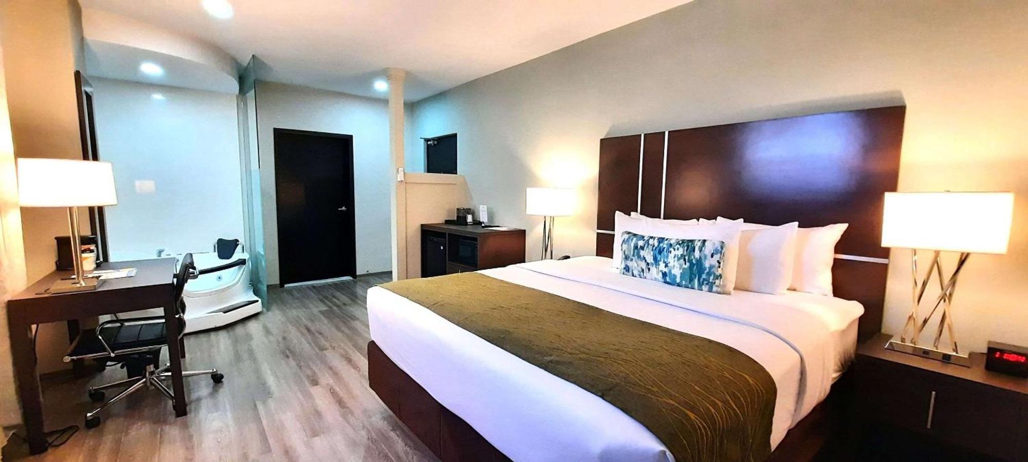 Comfort Inn & Suites Tobago Signal Hill Exterior foto